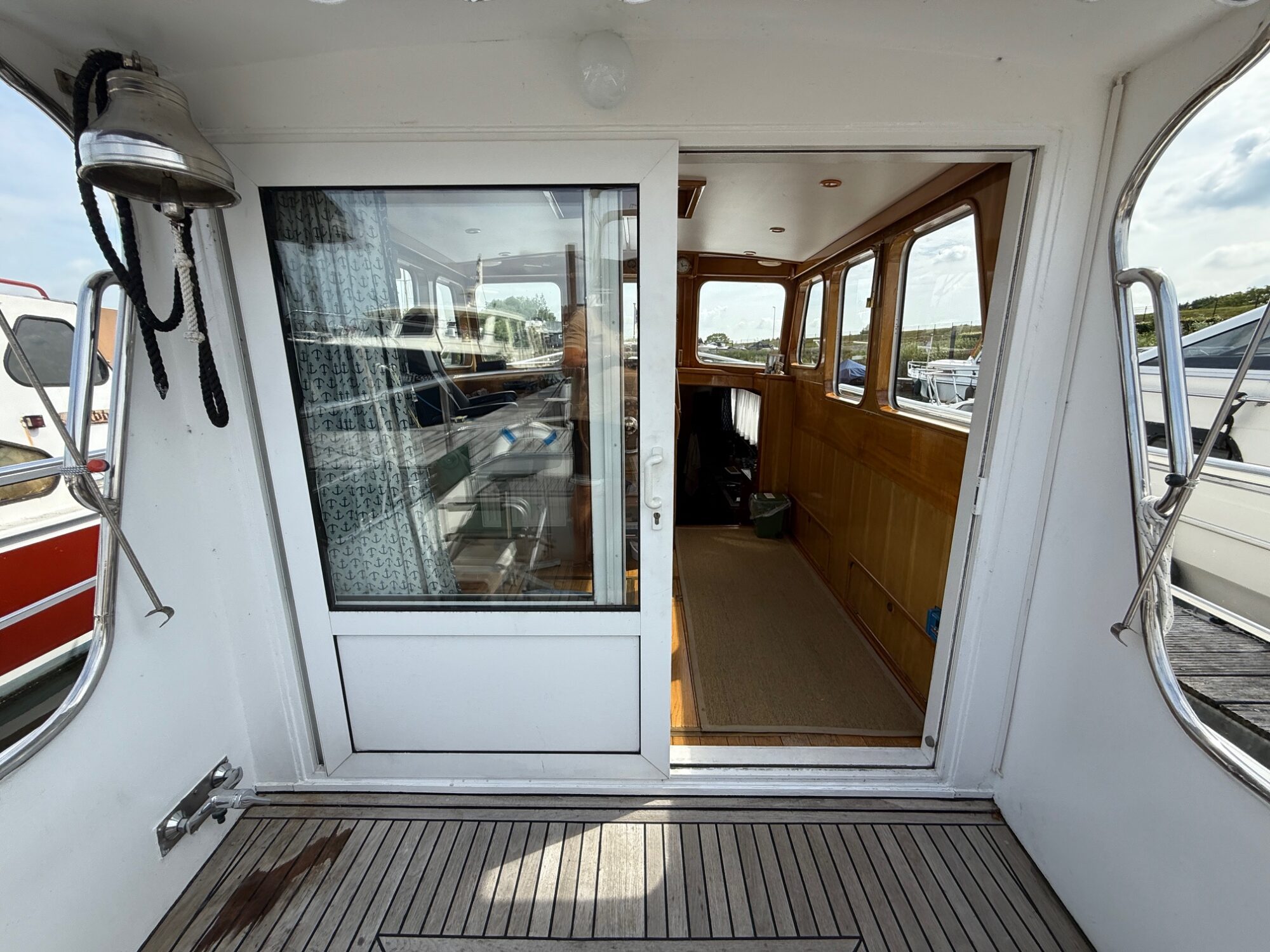 foto: 5 Damen Damen Vlet 12.00 OK