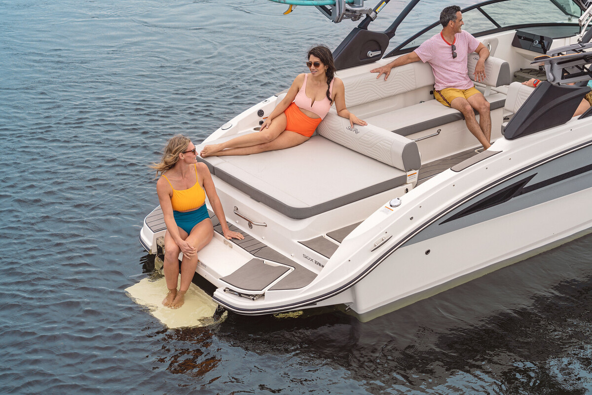 foto: 12 Sea Ray SDX 270 Surf