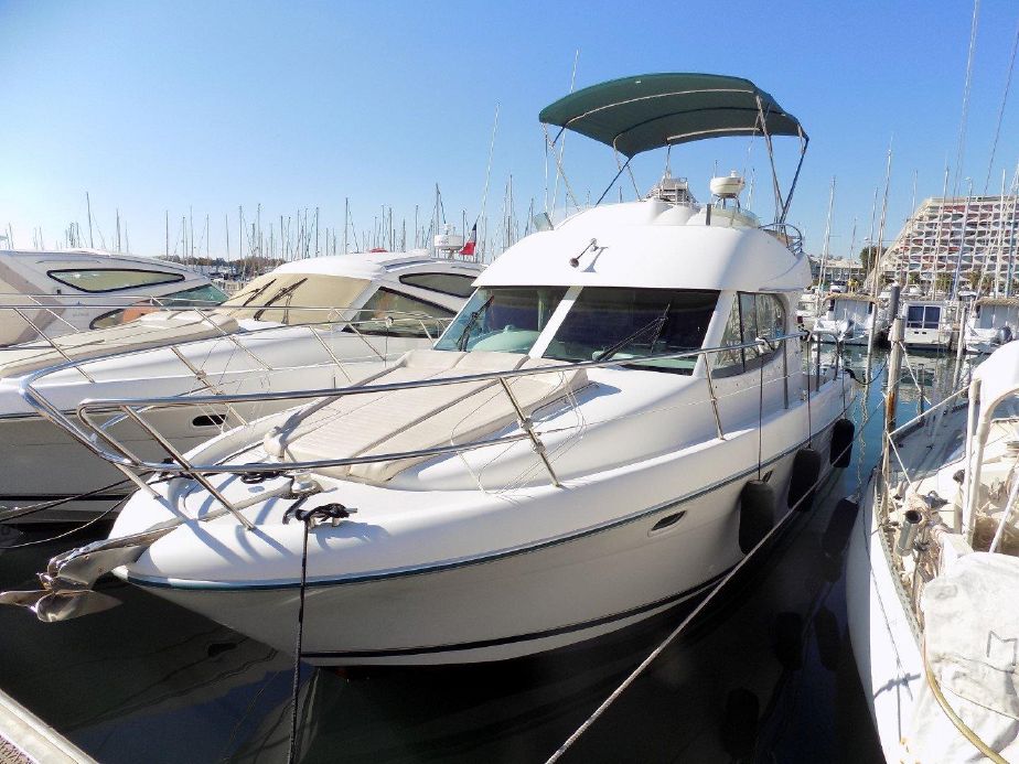 foto: 5 Jeanneau Prestige 32 Fly