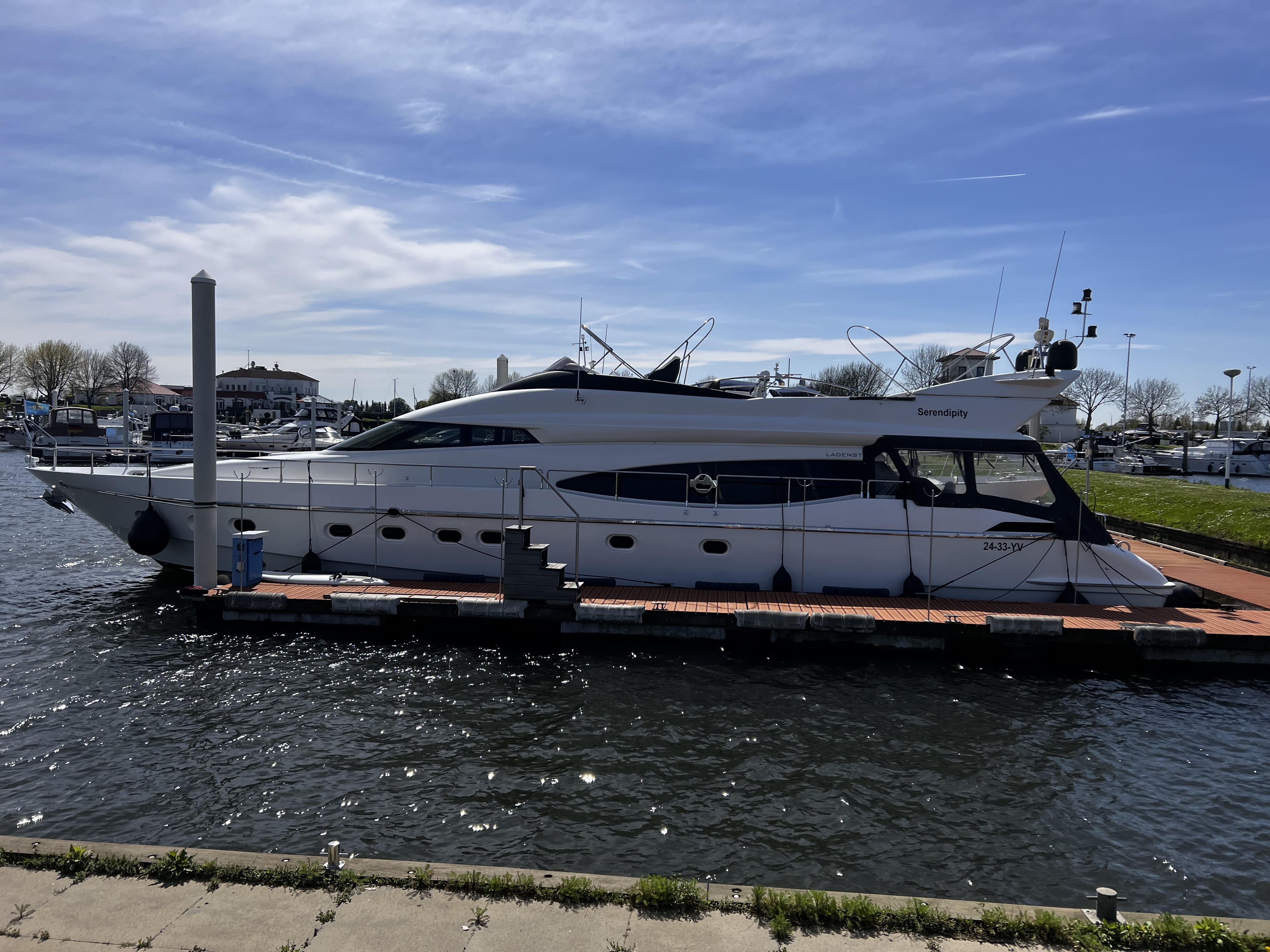 foto: 11 Ladenstein 72