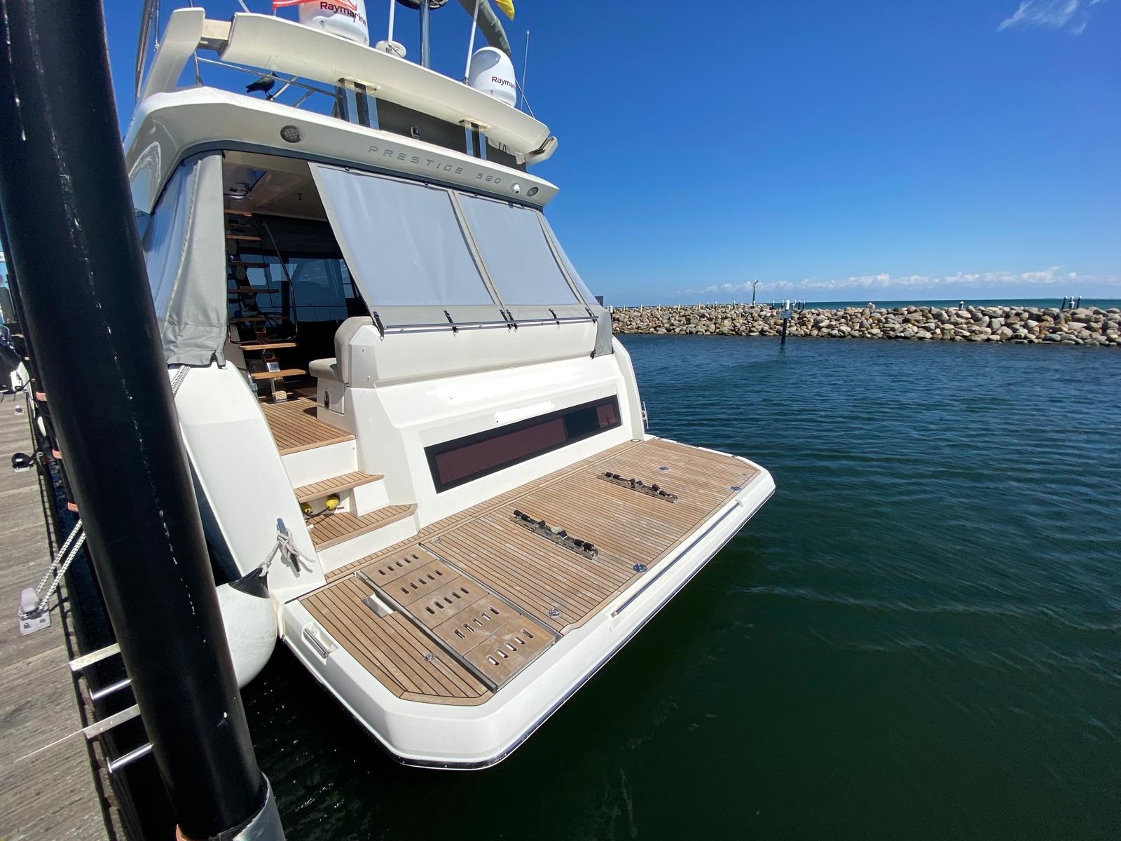 foto: 16 Prestige 590 Flybridge