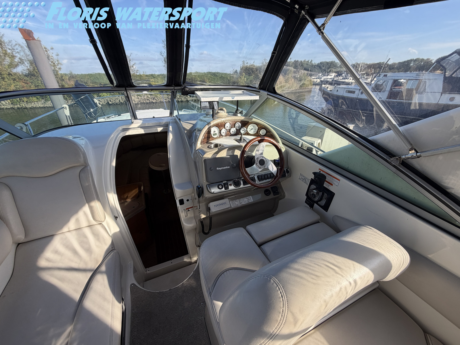 foto: 7 Larson Cabrio 274