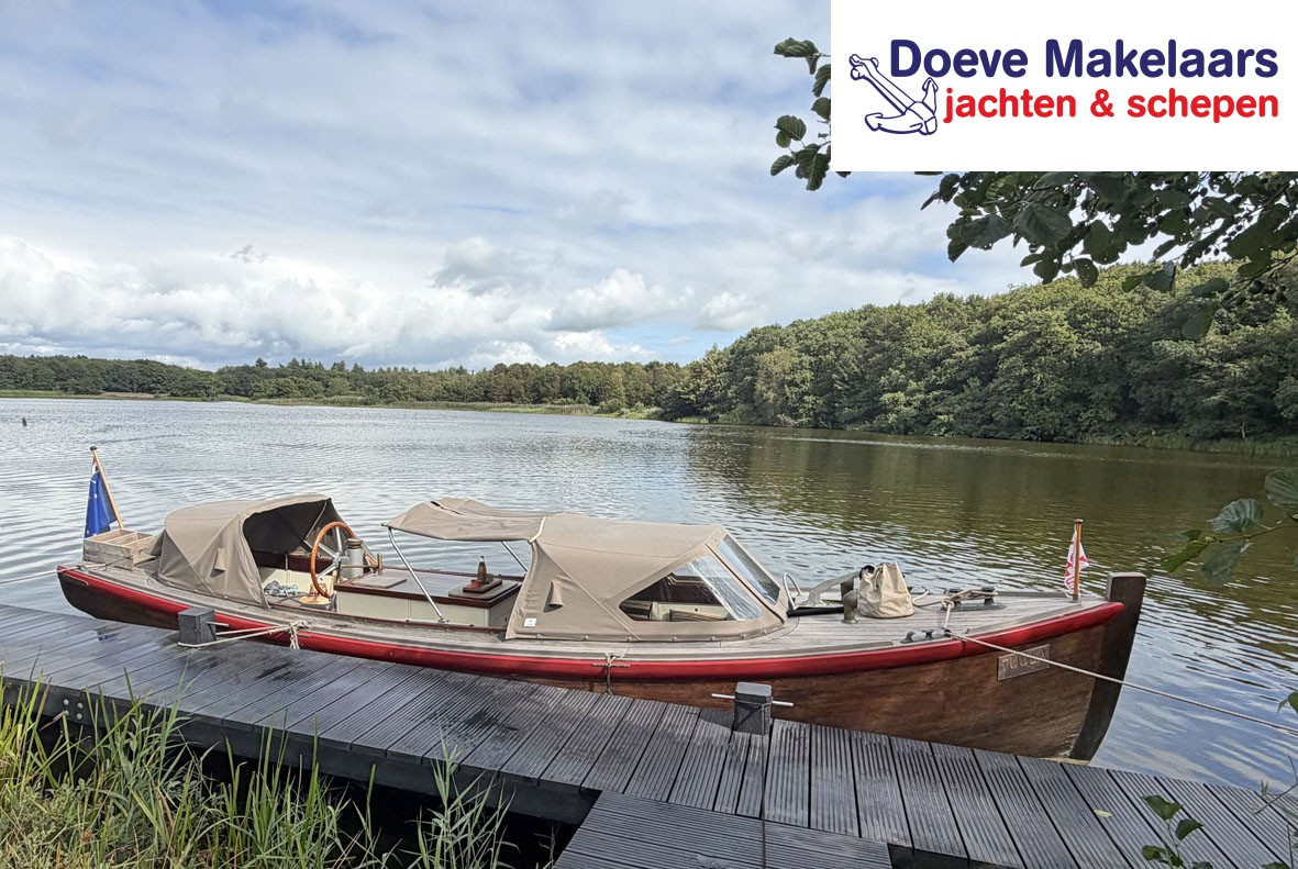 hoofdfoto: 1 ex Marine Motorsloep 30