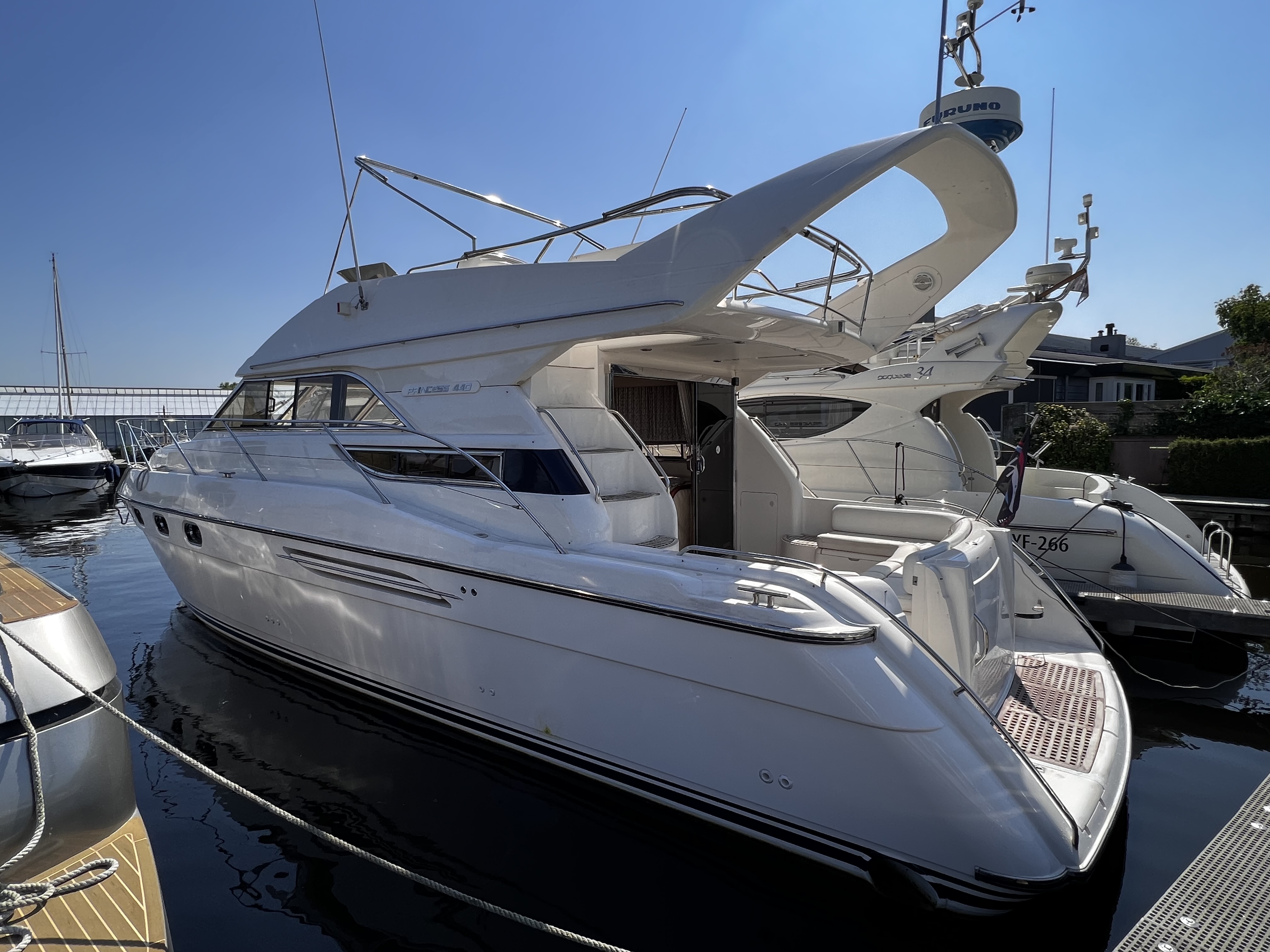 foto: 16 Princess  440