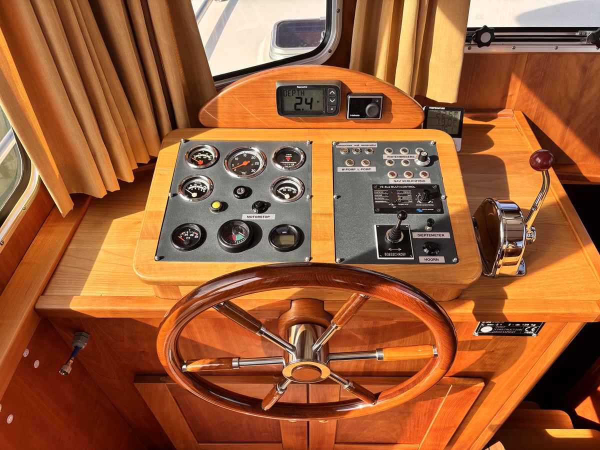 foto: 10 Sleepboot 13.50