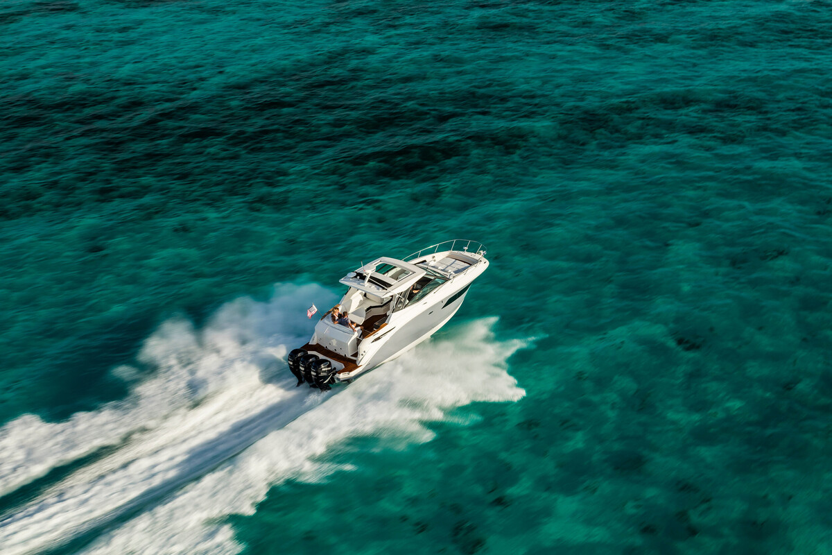foto: 12 Sea Ray Sundancer 320 OB