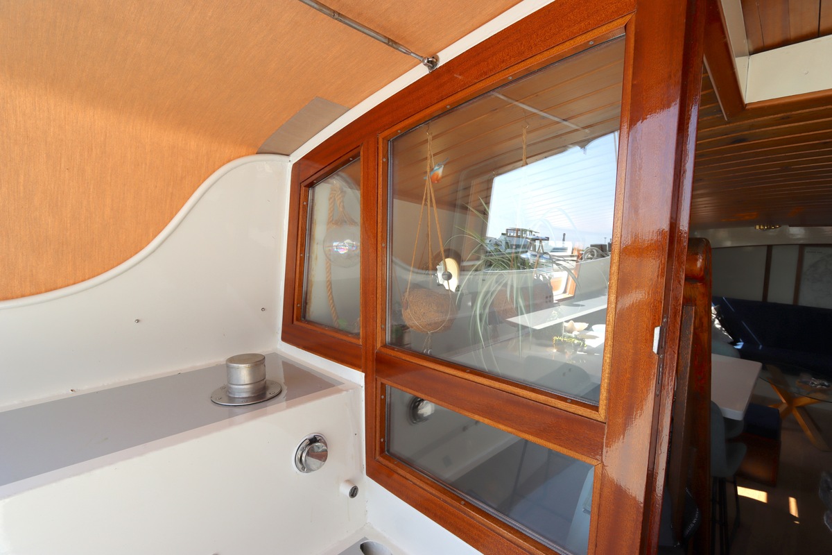 foto: 12 Tjalk Woonboot 