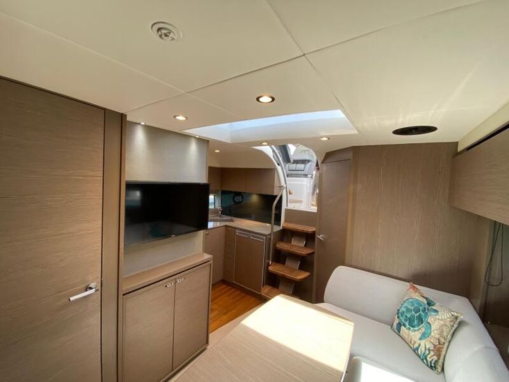 foto: 6 Princess V 40