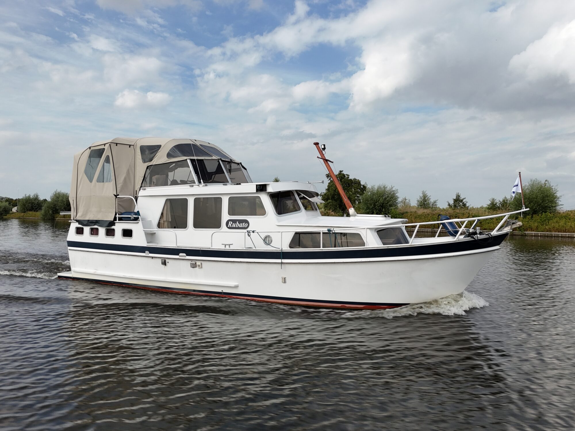foto: 24 Crown yachts Crown Kruiser 11.90 AK Cabrio