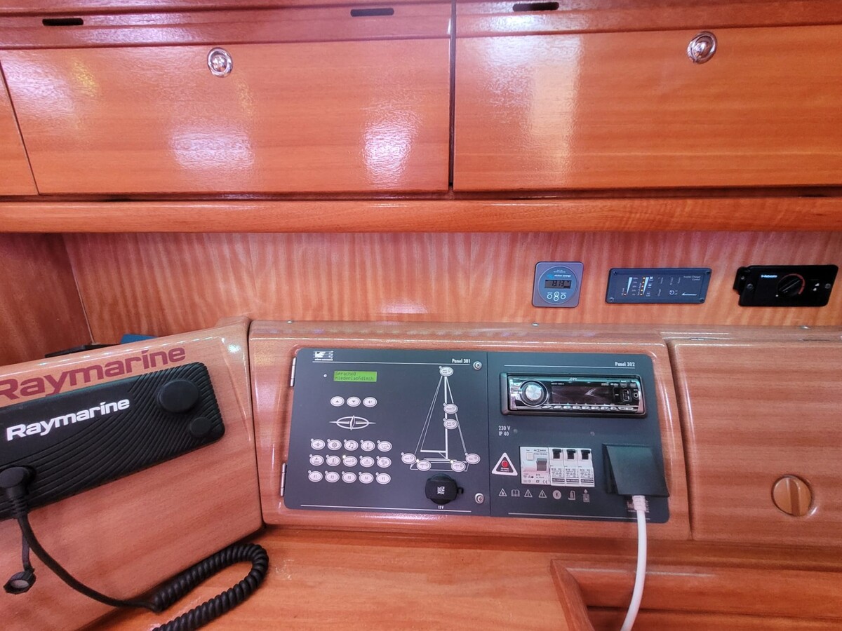 foto: 13 Bavaria 42-3 Custom Line