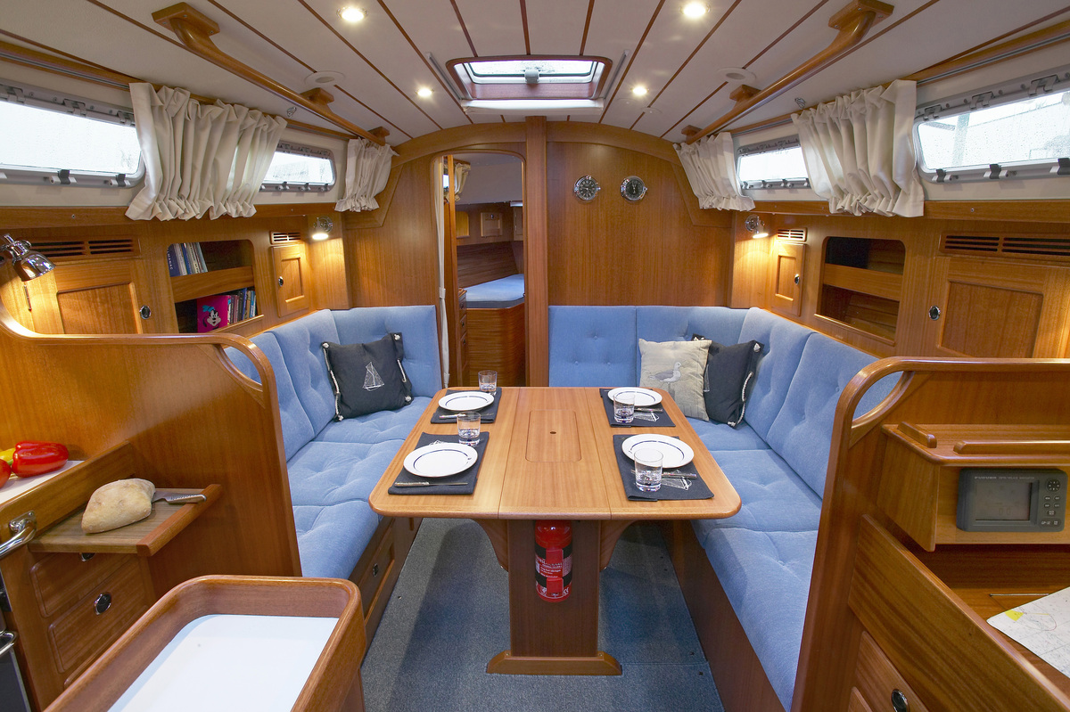 foto: 5 Hallberg Rassy 37