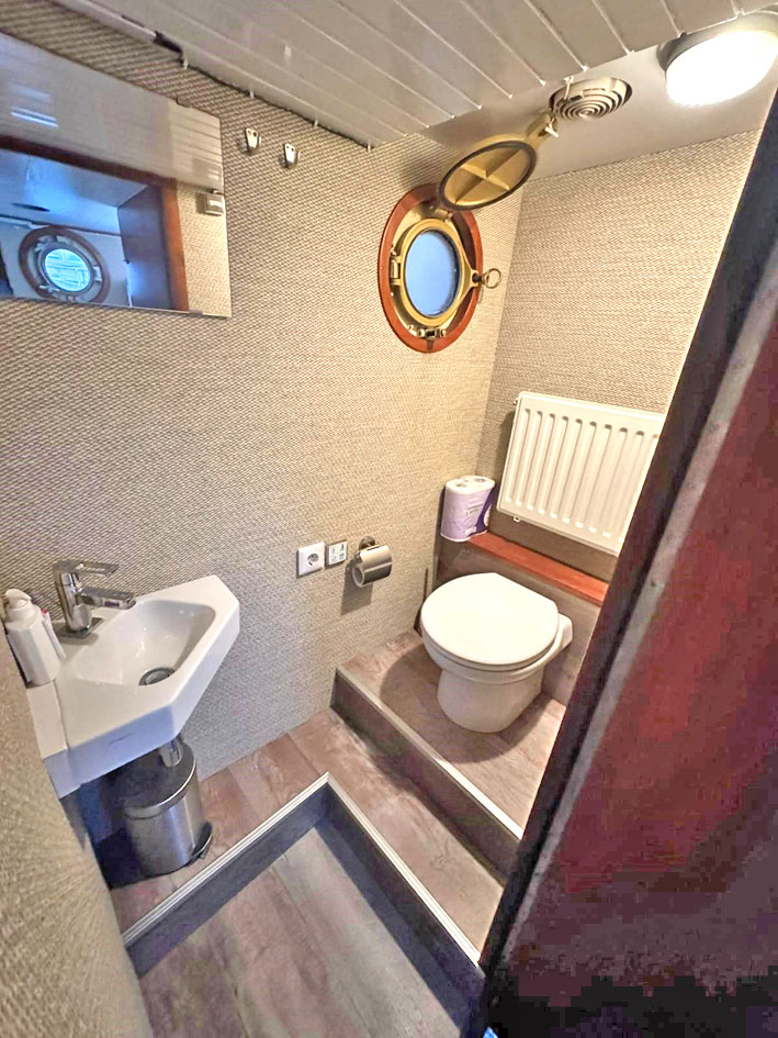 foto: 21 Directievaartuig 17.83 met UBC certificaat