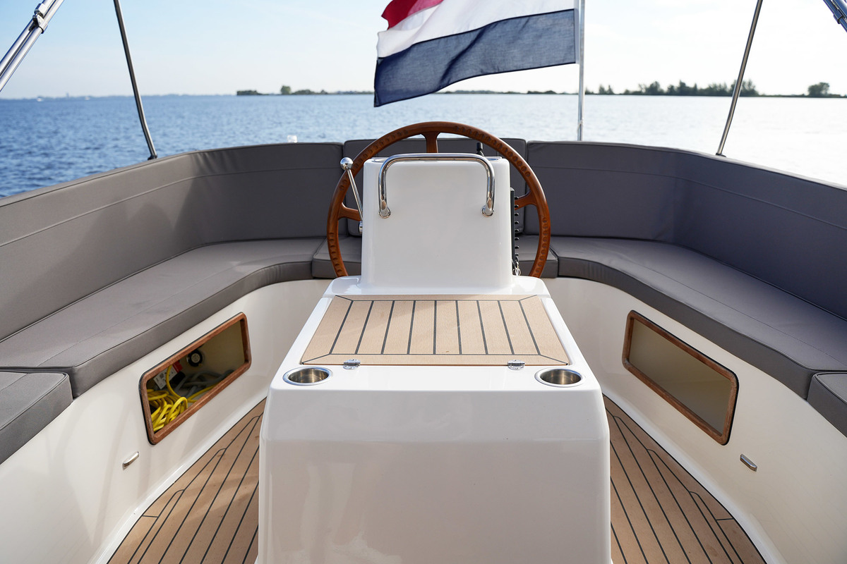 foto: 9 Interboat Intender 780