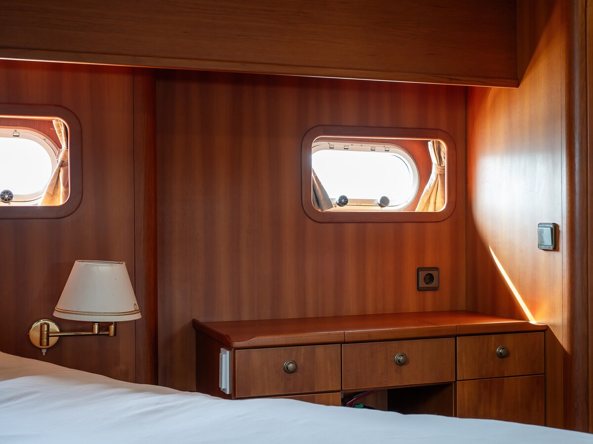 foto: 21 Laancruiser 2100