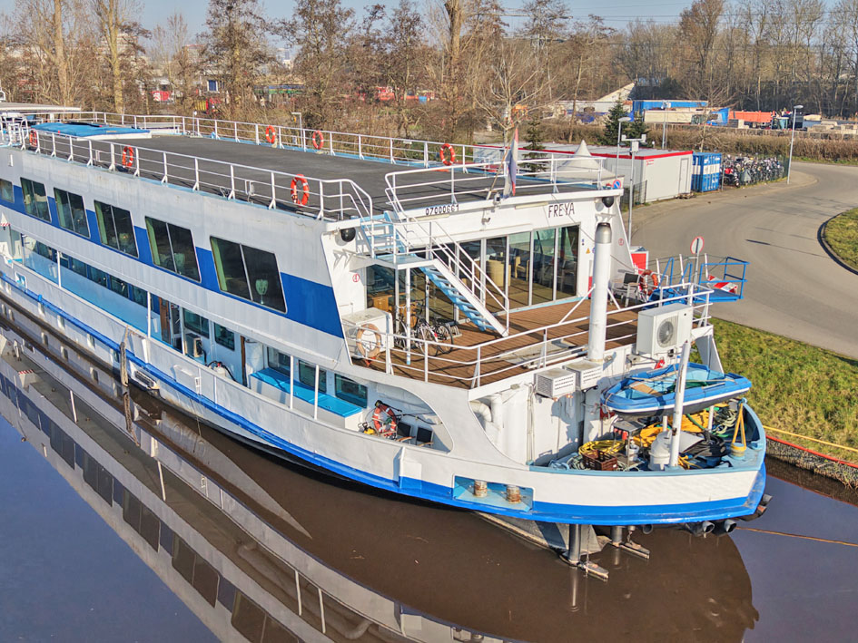 foto: 29 Hotel Passagiersschip 120 passagiers