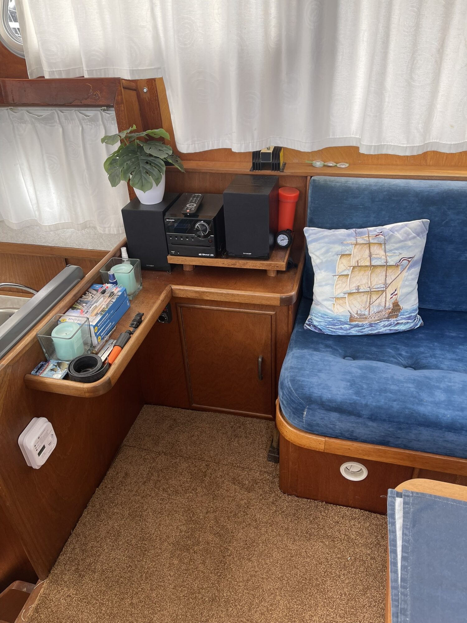 foto: 25 Crown yachts Crown Kruiser 11.90 AK Cabrio