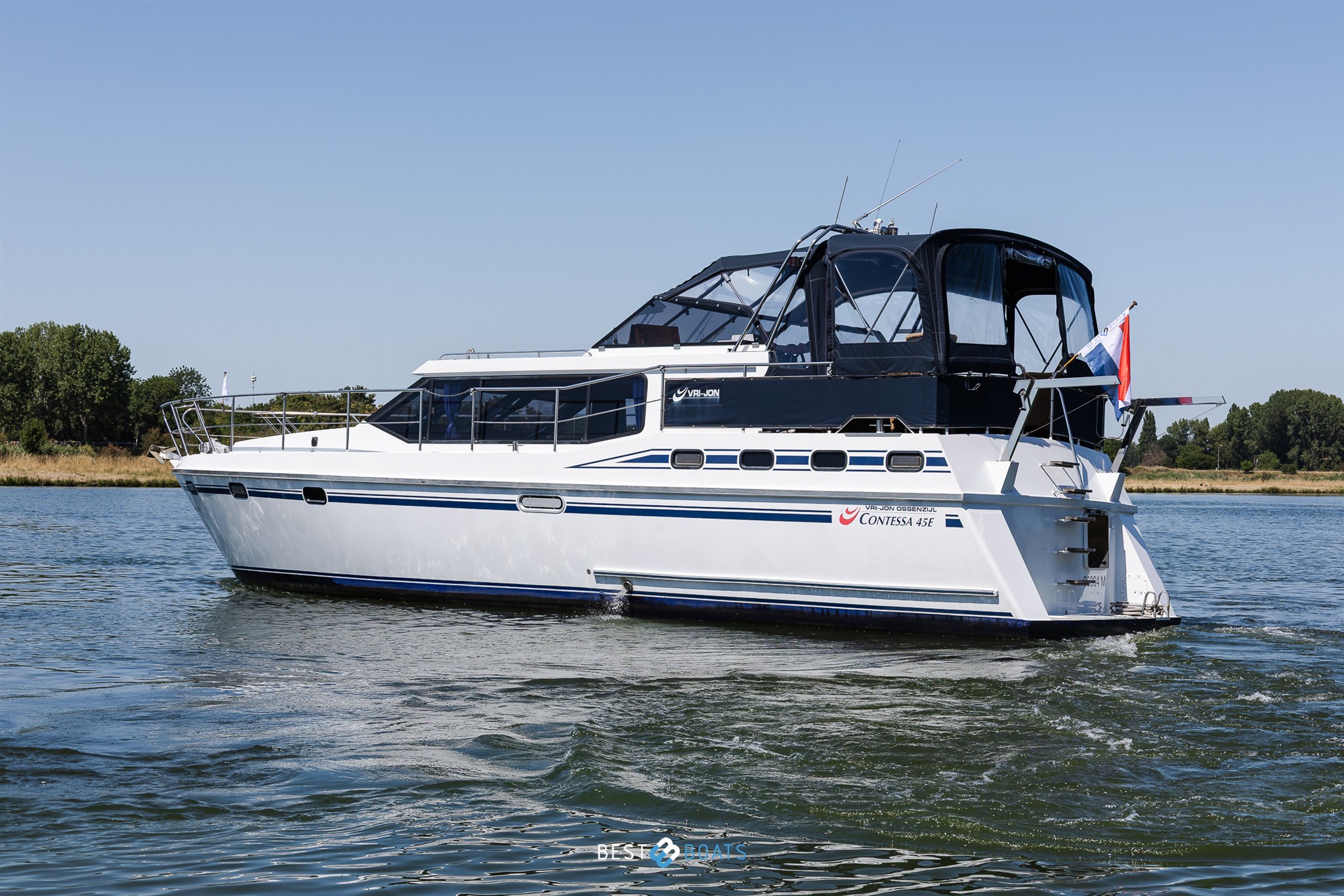 foto: 17 Vri-Jon Contessa 45E
