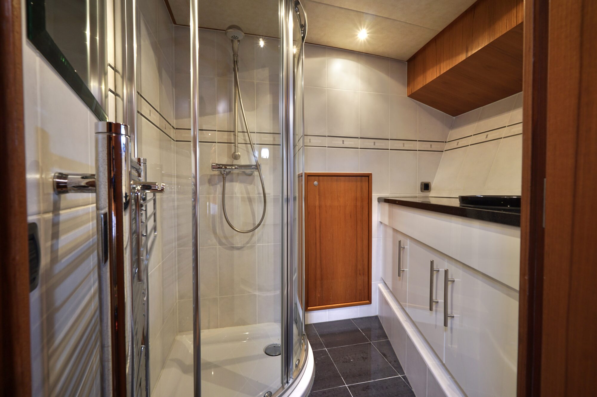 foto: 18 Van den Hoven Van den Hoven Exclusive 18.00 VS