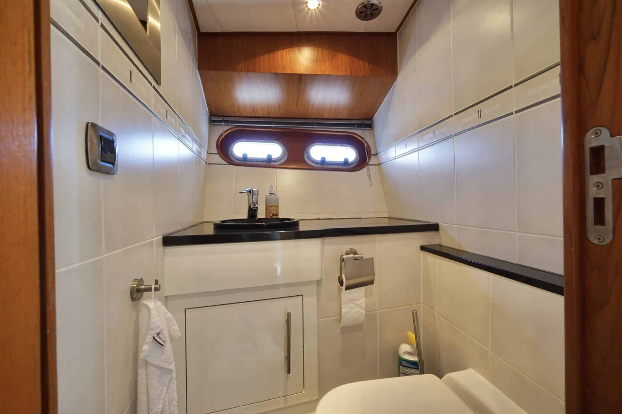 foto: 19 Van den Hoven Van den Hoven Exclusive 18.00 VS