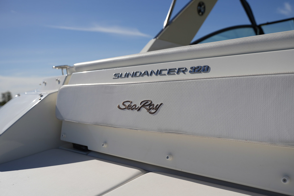 foto: 18 Sea Ray Sundancer 320