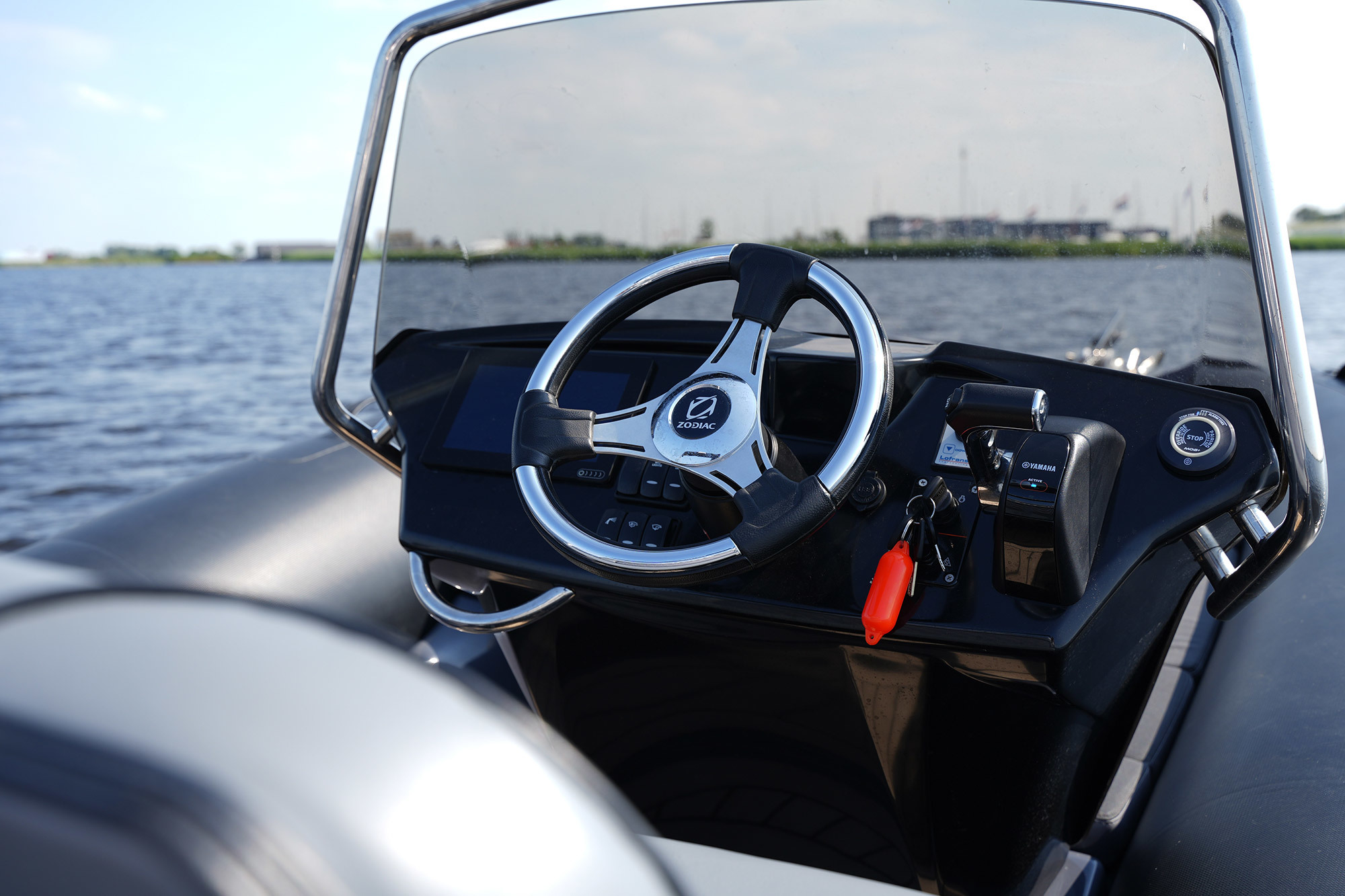 foto: 12 Zodiac N-ZO 680 