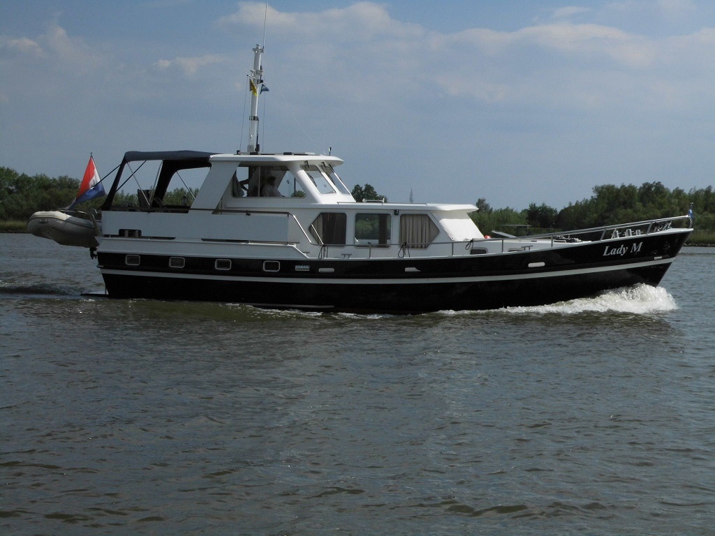 foto: 16 Blauwe Hand Trawler 1400