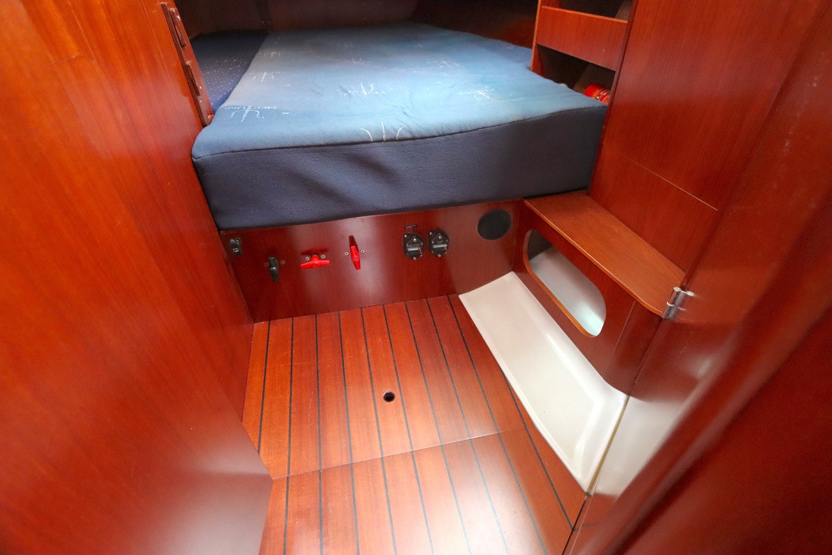 foto: 29 Beneteau Oceanis 423 Clipper 