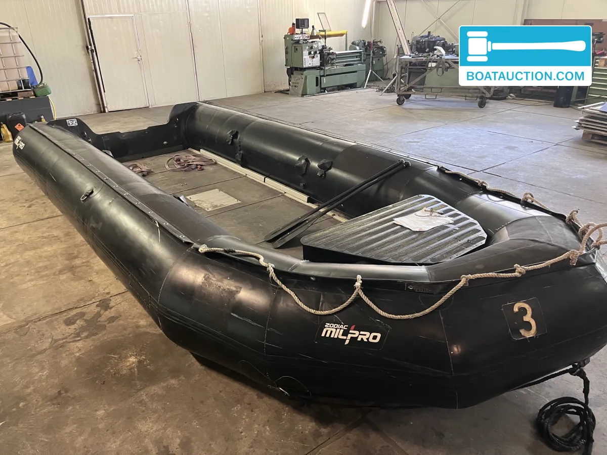 foto: 12 Zodiac Milpro MK 6 HD