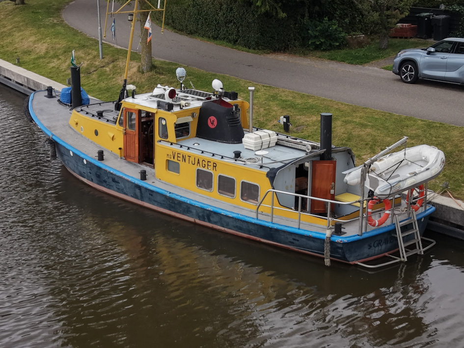foto: 18 Varend Woonschip ex RWS vlet 14.78