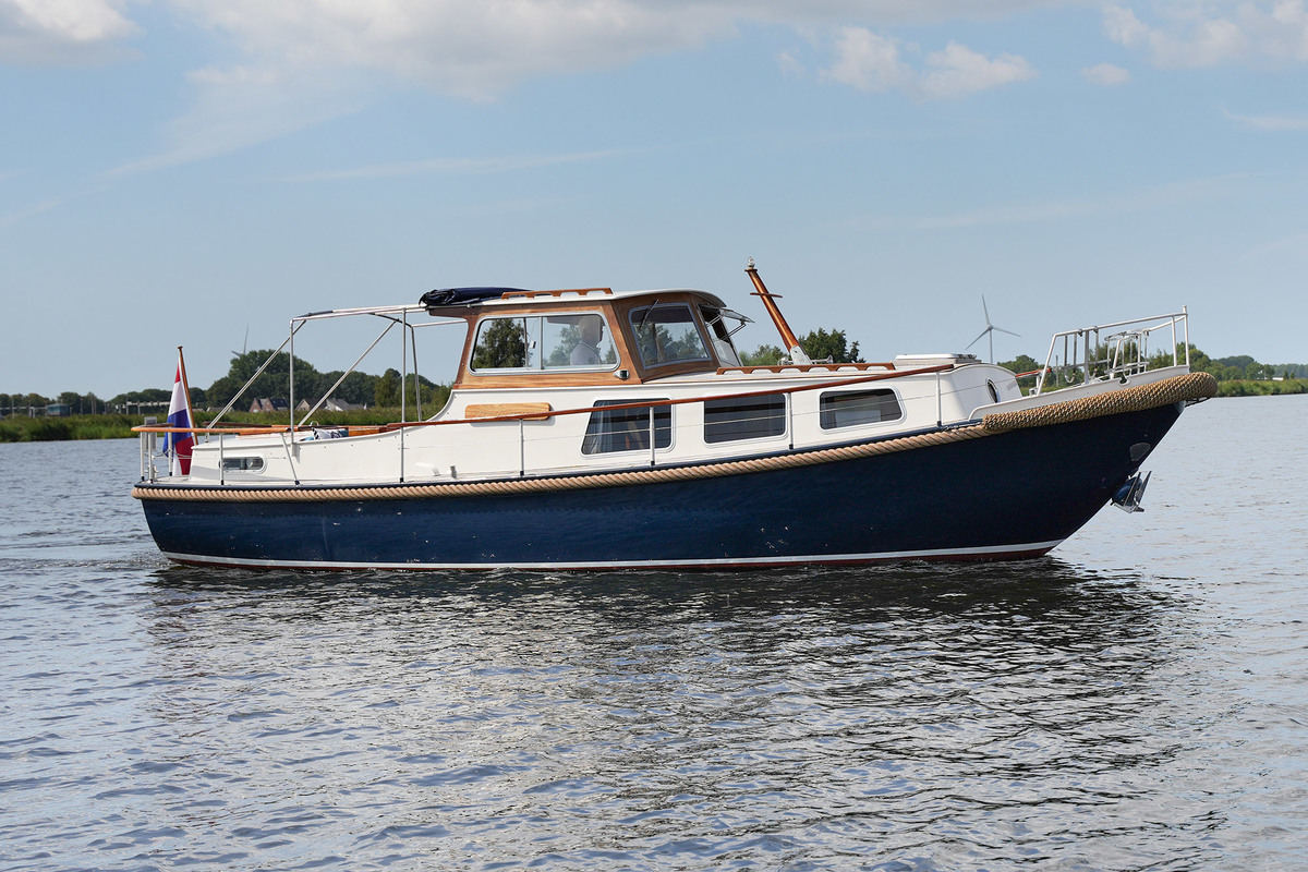 foto: 16 Dolman 970 AK