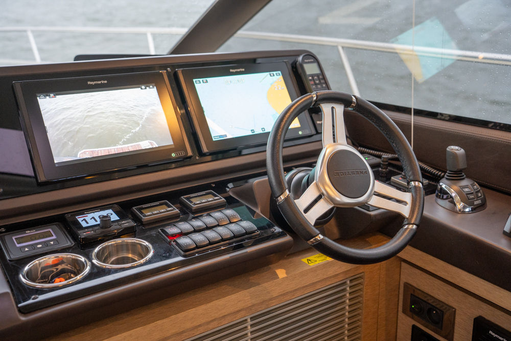 foto: 18 Prestige 520S 