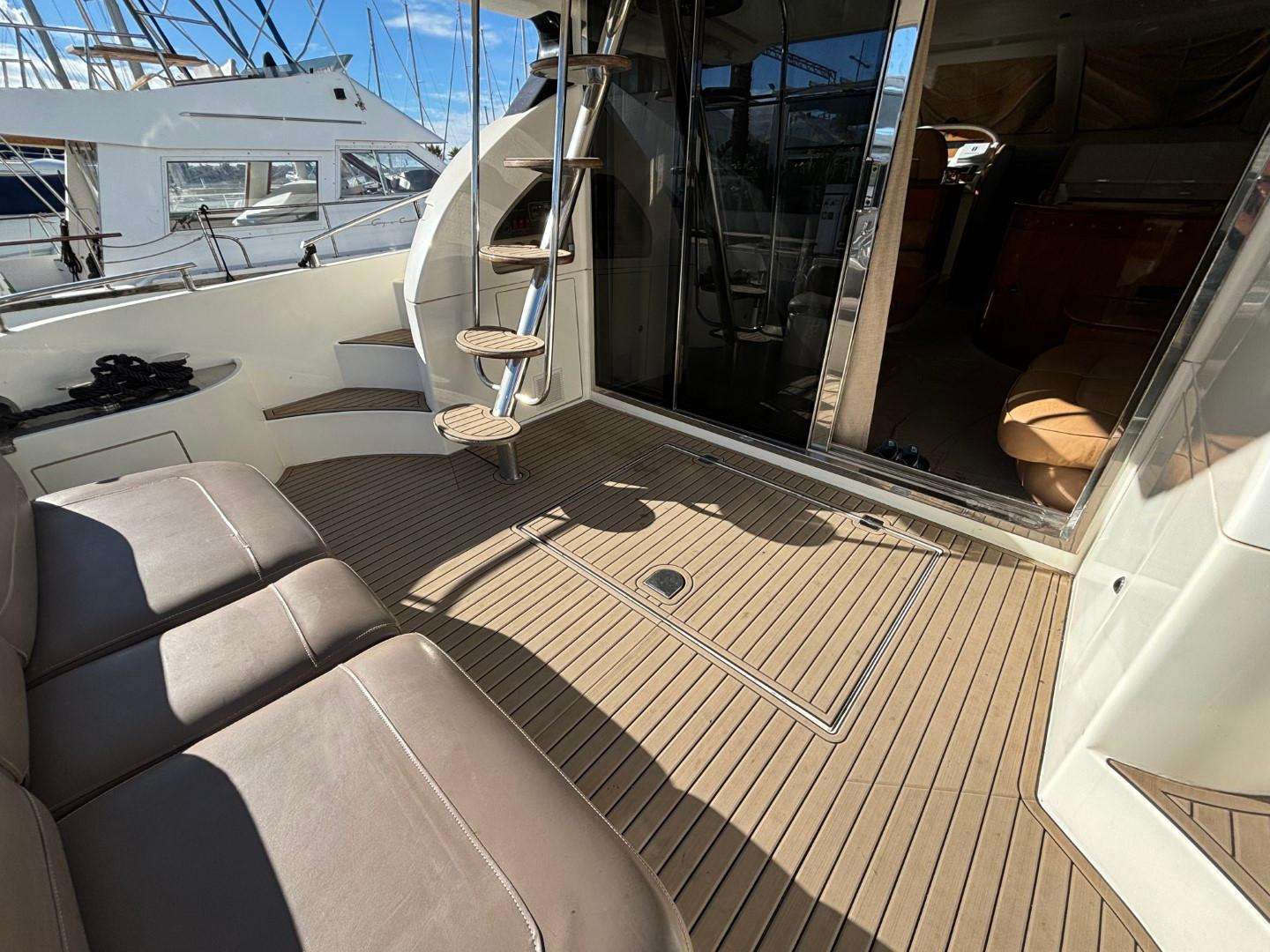 foto: 8 Azimut 52