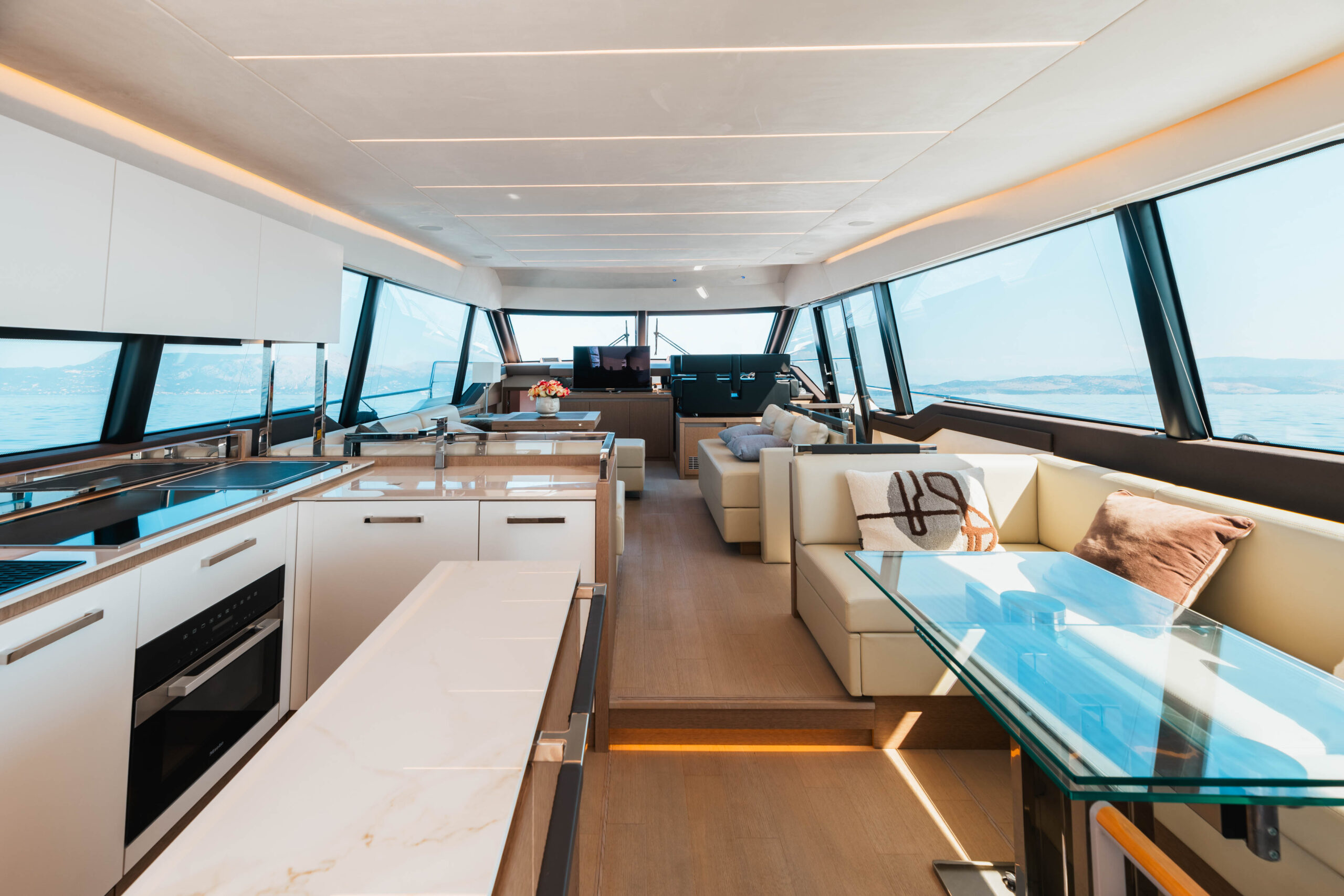 foto: 44 Prestige 690 flybridge