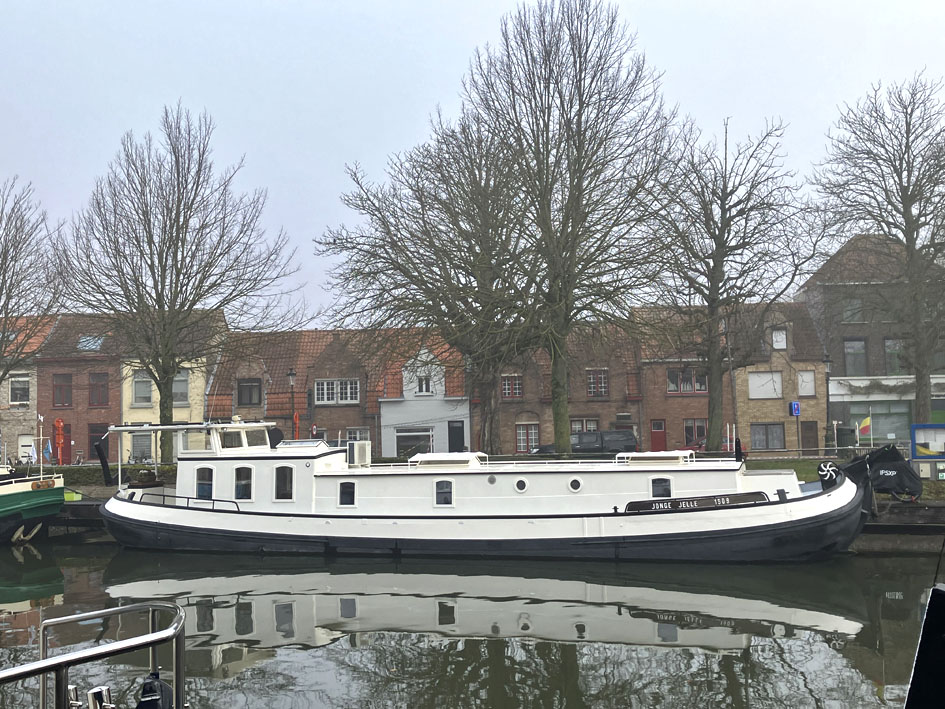 foto: 14 Varend Woonschip Skutsje 17.12