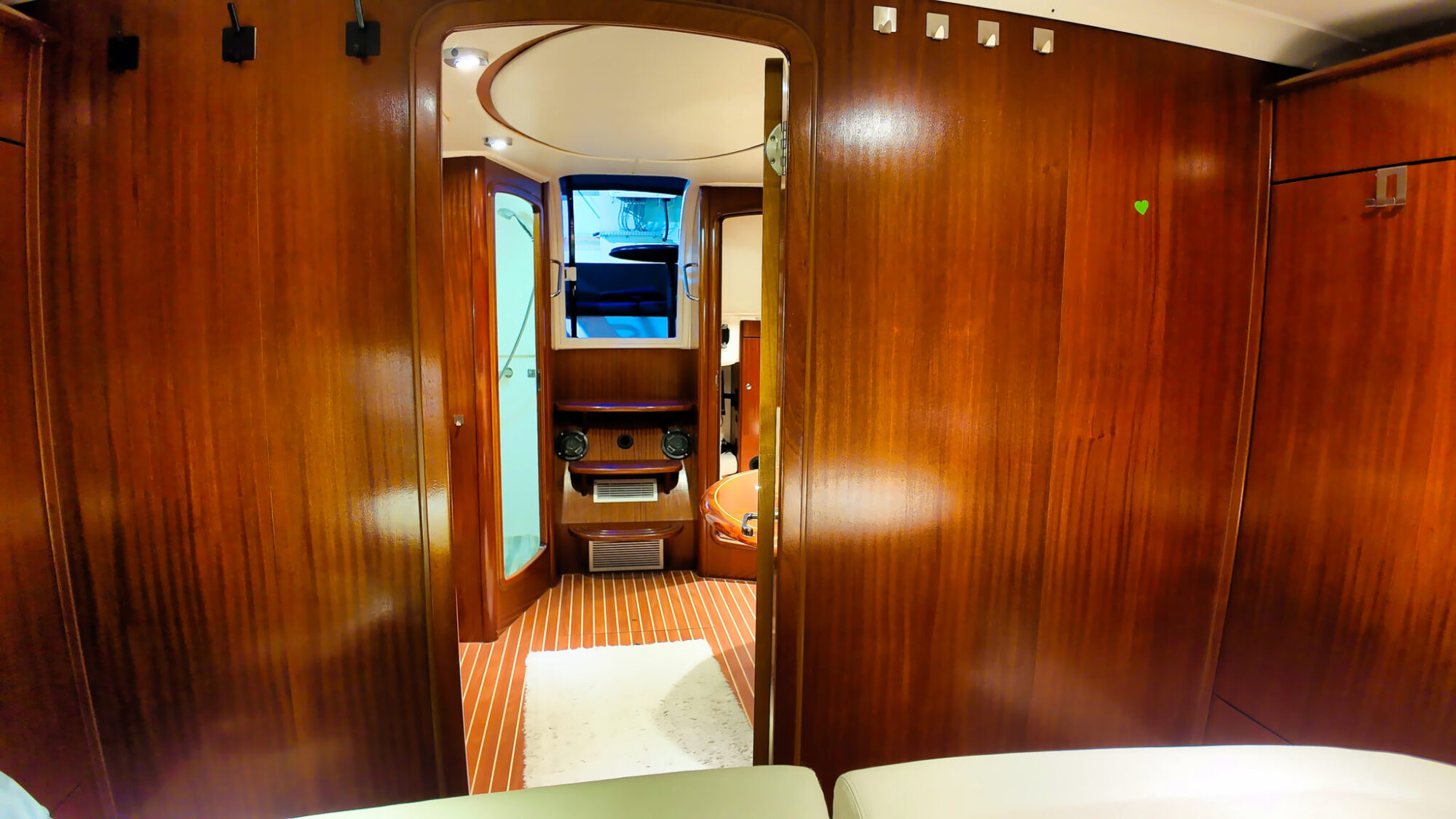 foto: 26 Bavaria Bavaria 37 HT Hardtop