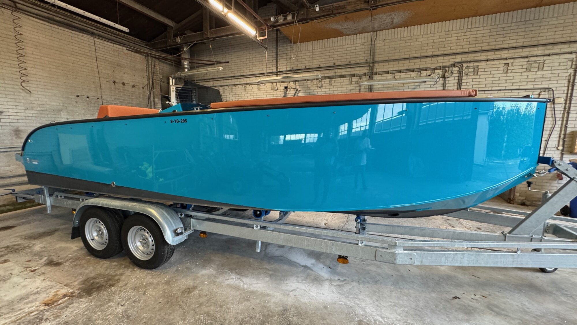 foto: 5 Futuro Boats Futuro ZX-20L Tender