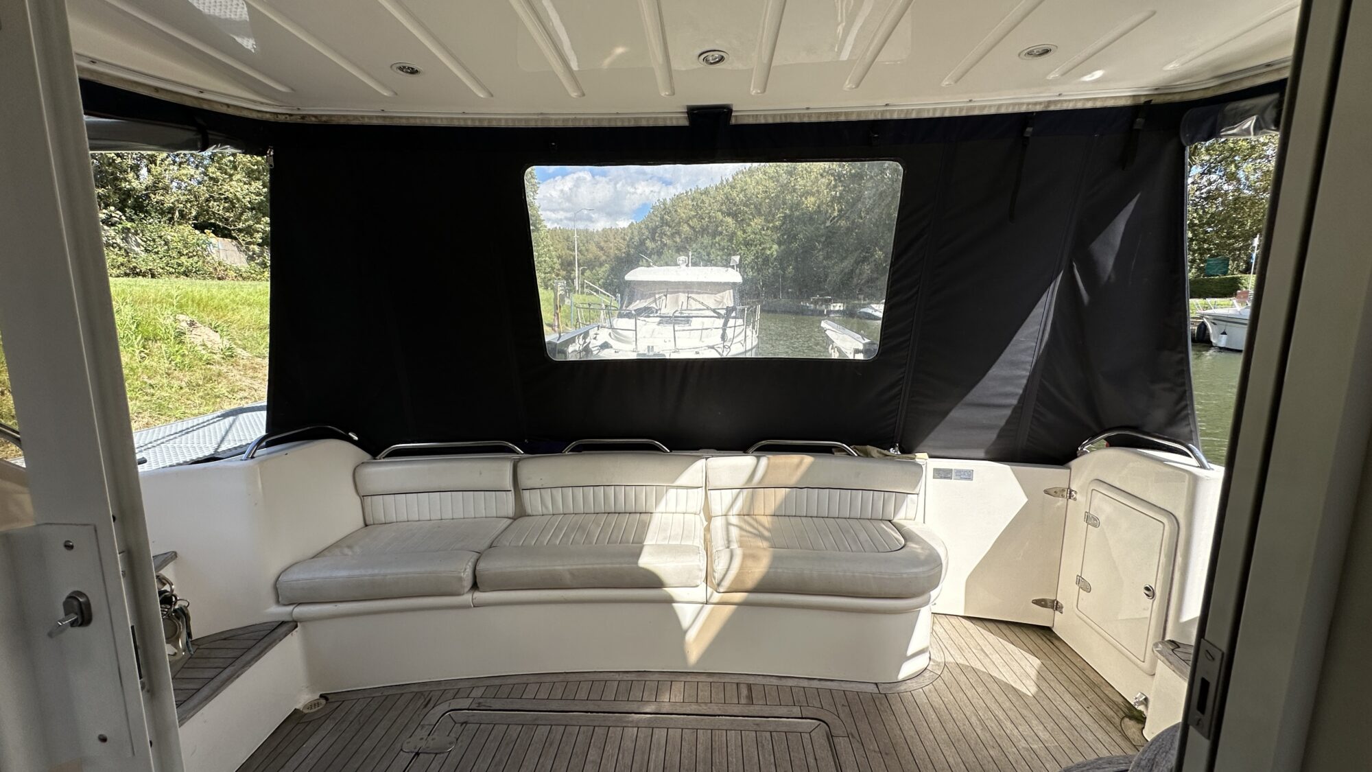 foto: 21 Fairline Fairline Phantom 40 Flybridge