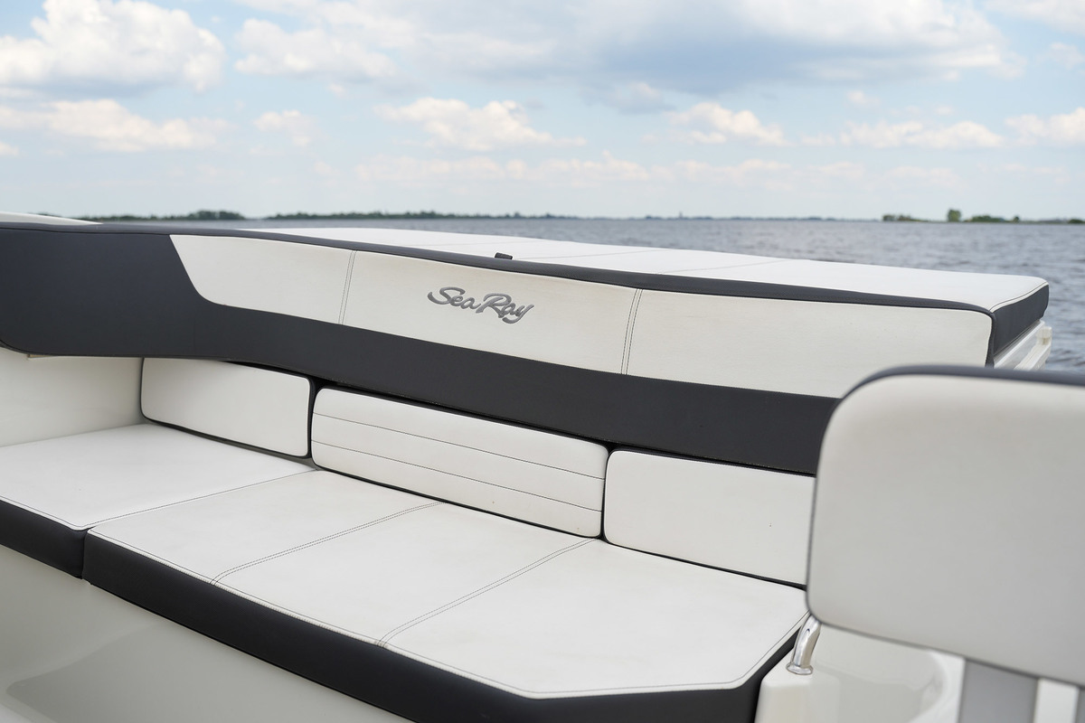 foto: 16 Sea Ray 19 SPX