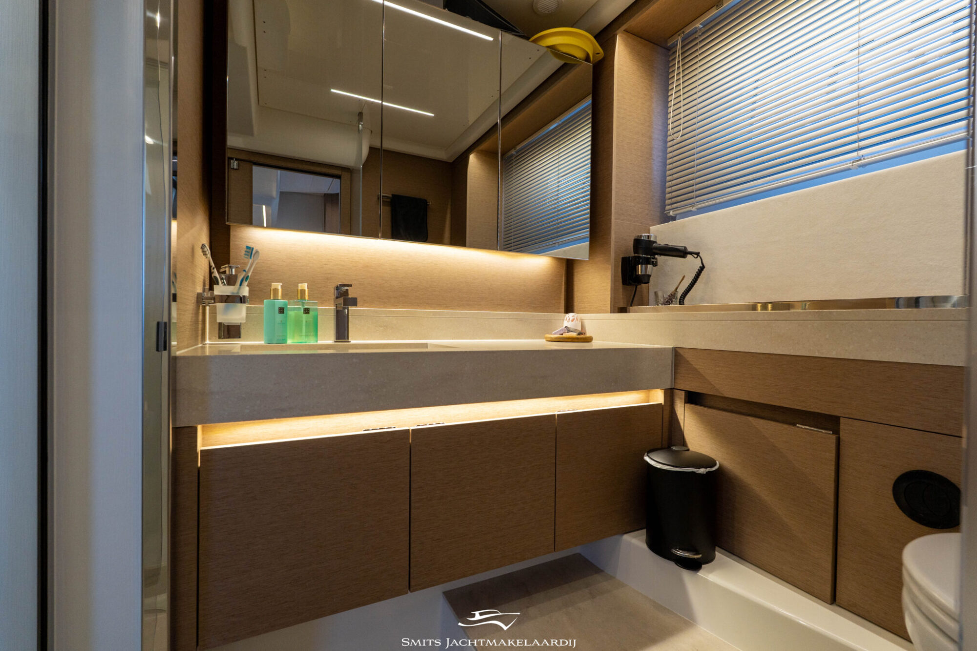 foto: 87 Prestige Prestige 590 Flybridge