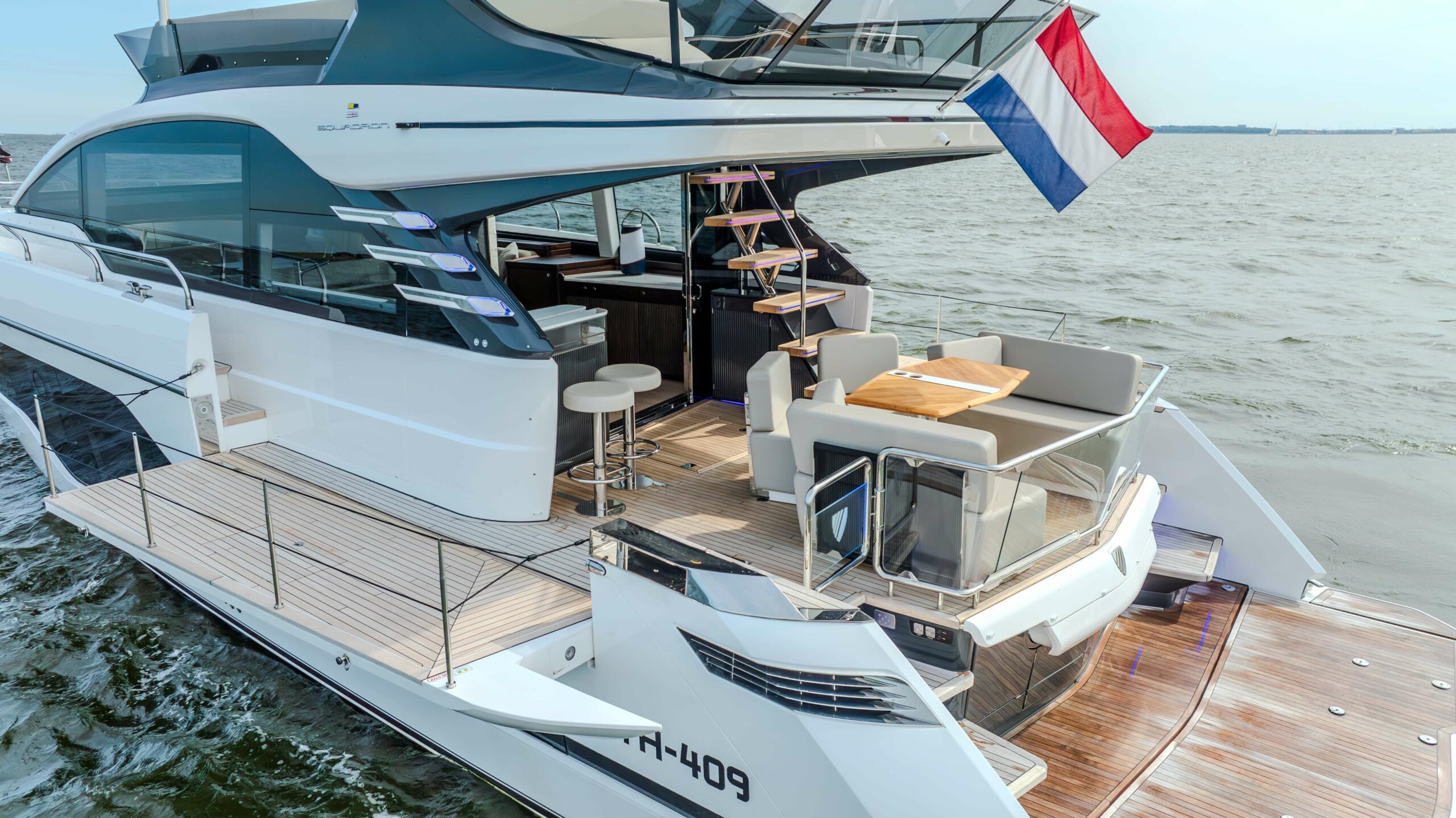 foto: 18 Fairline Squadron 58