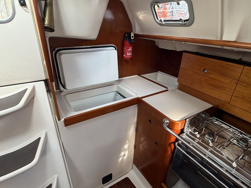 foto: 12 Beneteau Oceanis 321