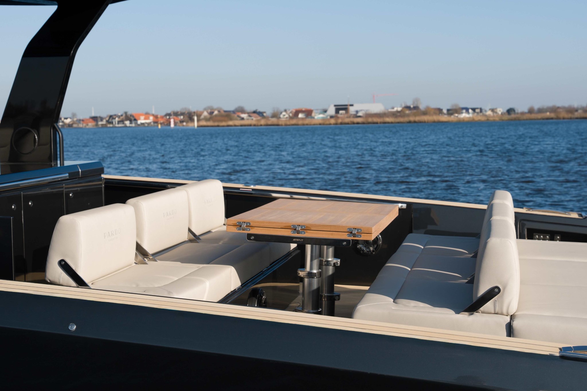 foto: 20 Pardo Yachts 43