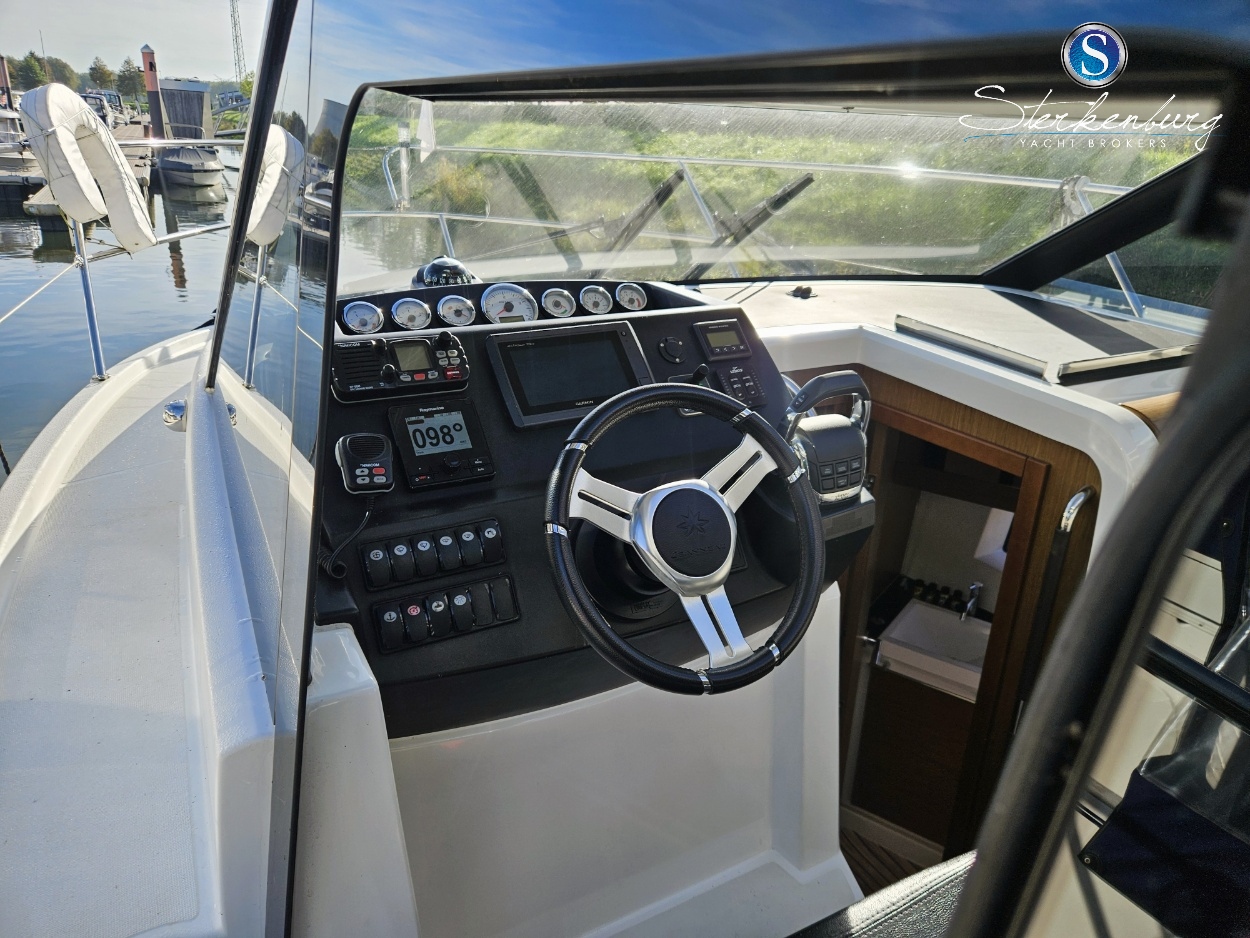 foto: 27 Jeanneau NC 9