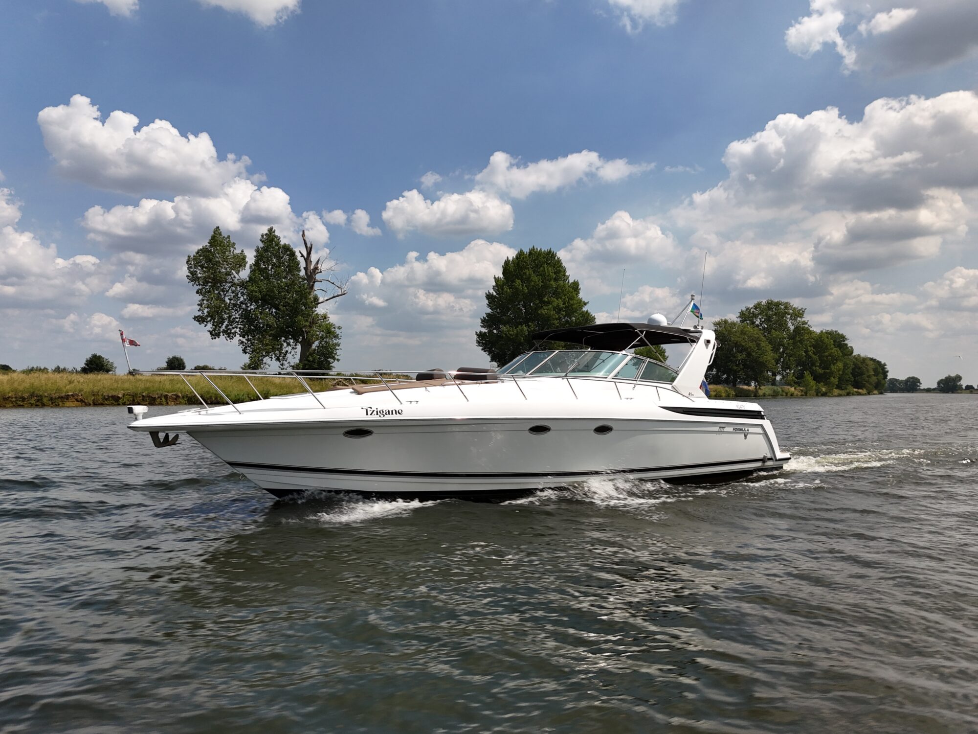 foto: 18 Formula Formula 41 PC