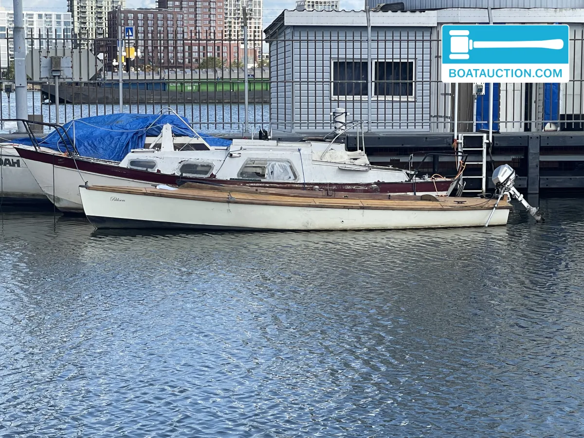 foto: 6 Motorboat 600