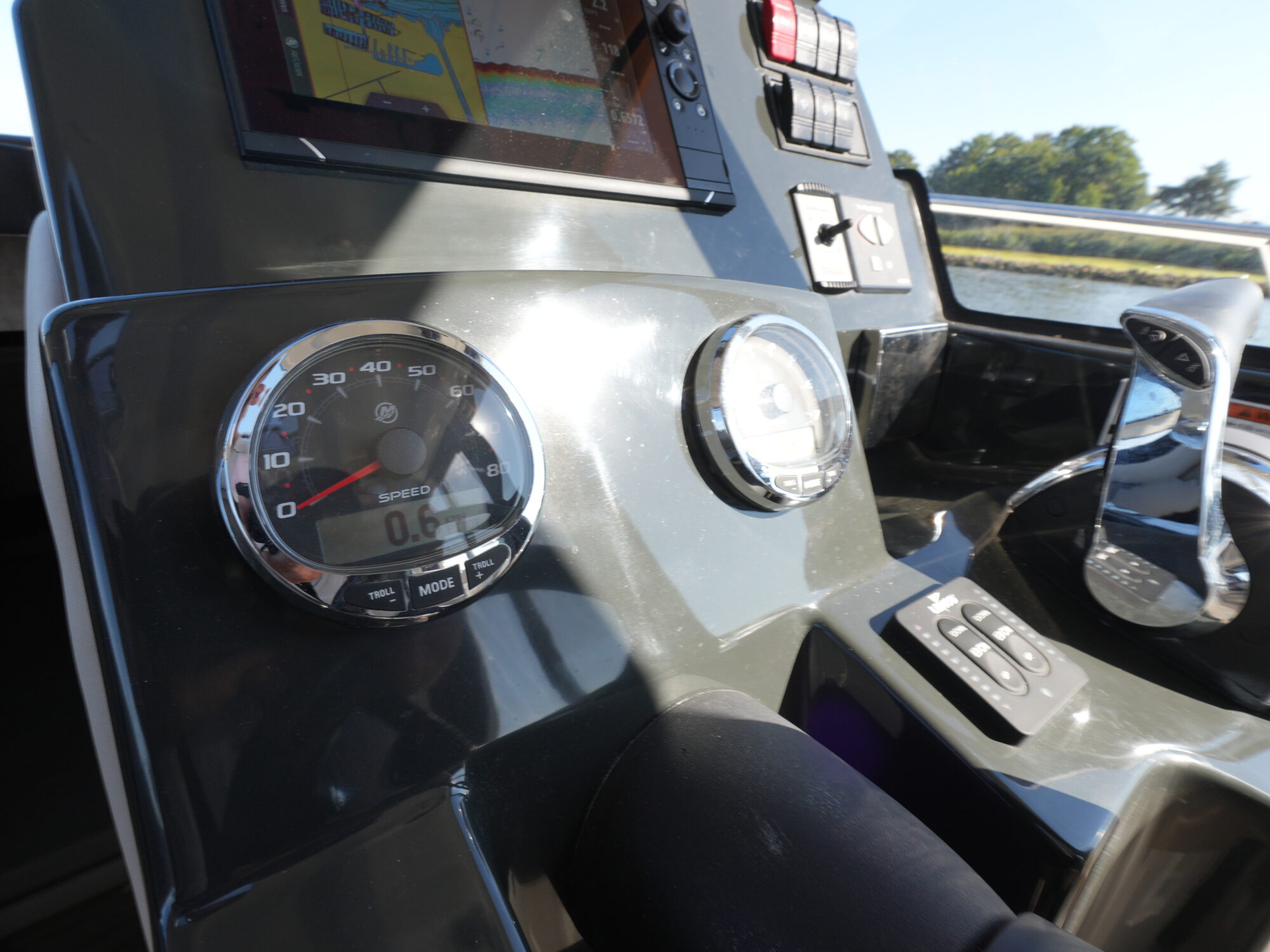 foto: 13 Quicksilver QuickSilver 905 Activ Weekend