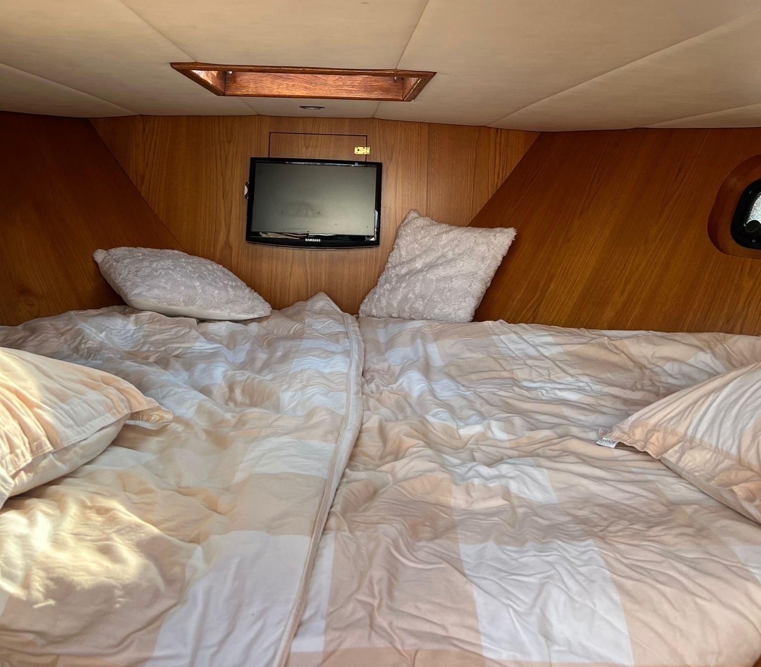 foto: 10 Valkkruiser Valkkruiser 8.50 Cabinsloep