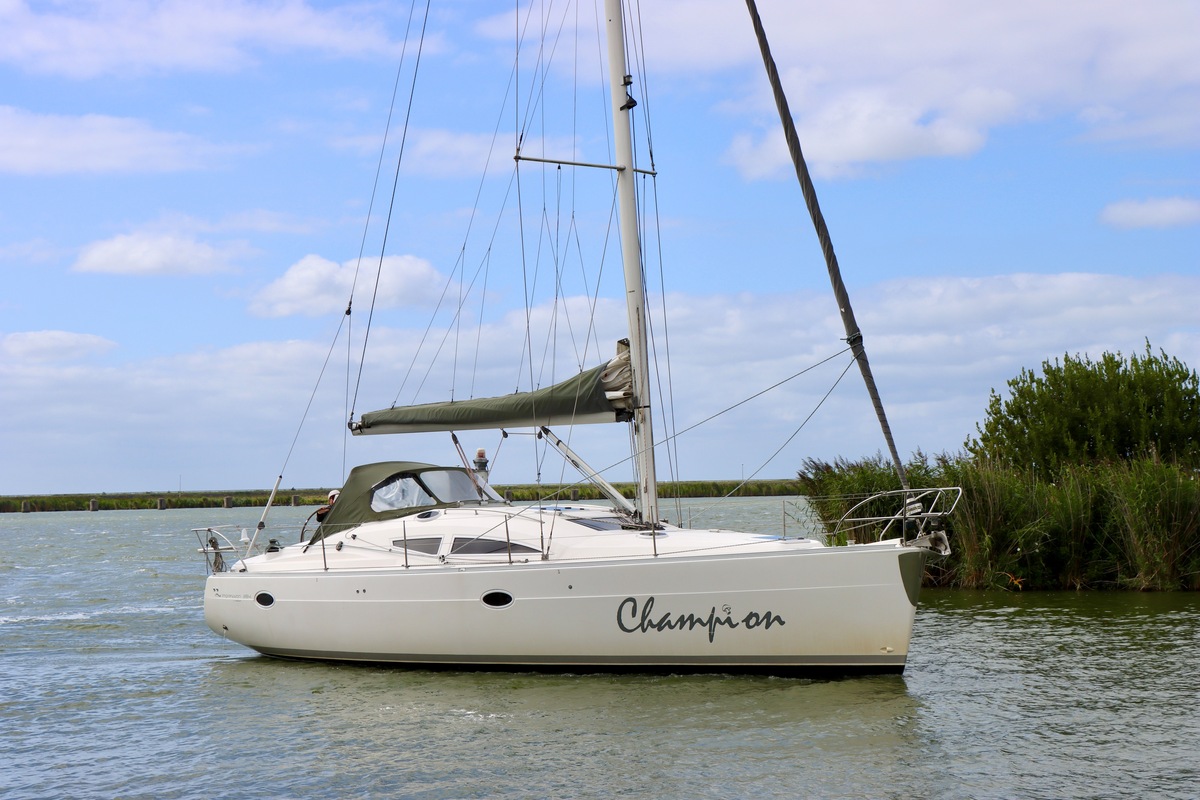 foto: 14 Elan 384 impression