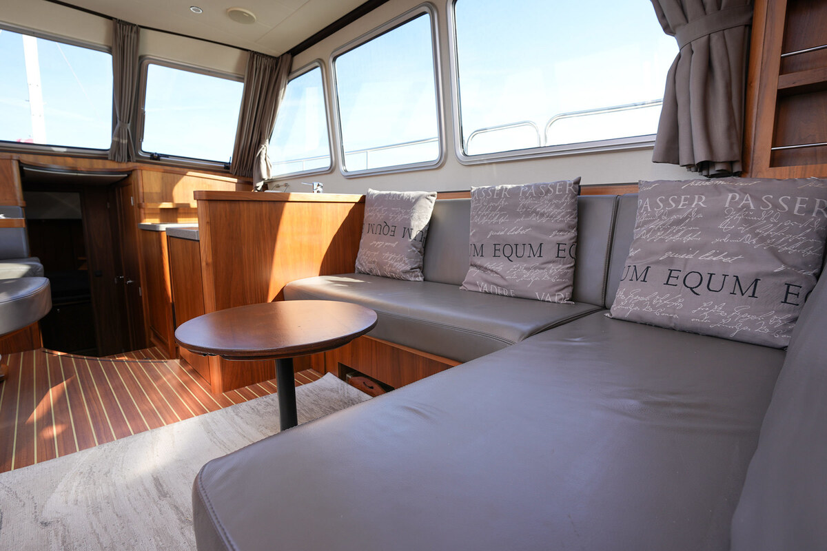 foto: 19 Linssen Grand Sturdy 410 AC Variotop met stabilisator