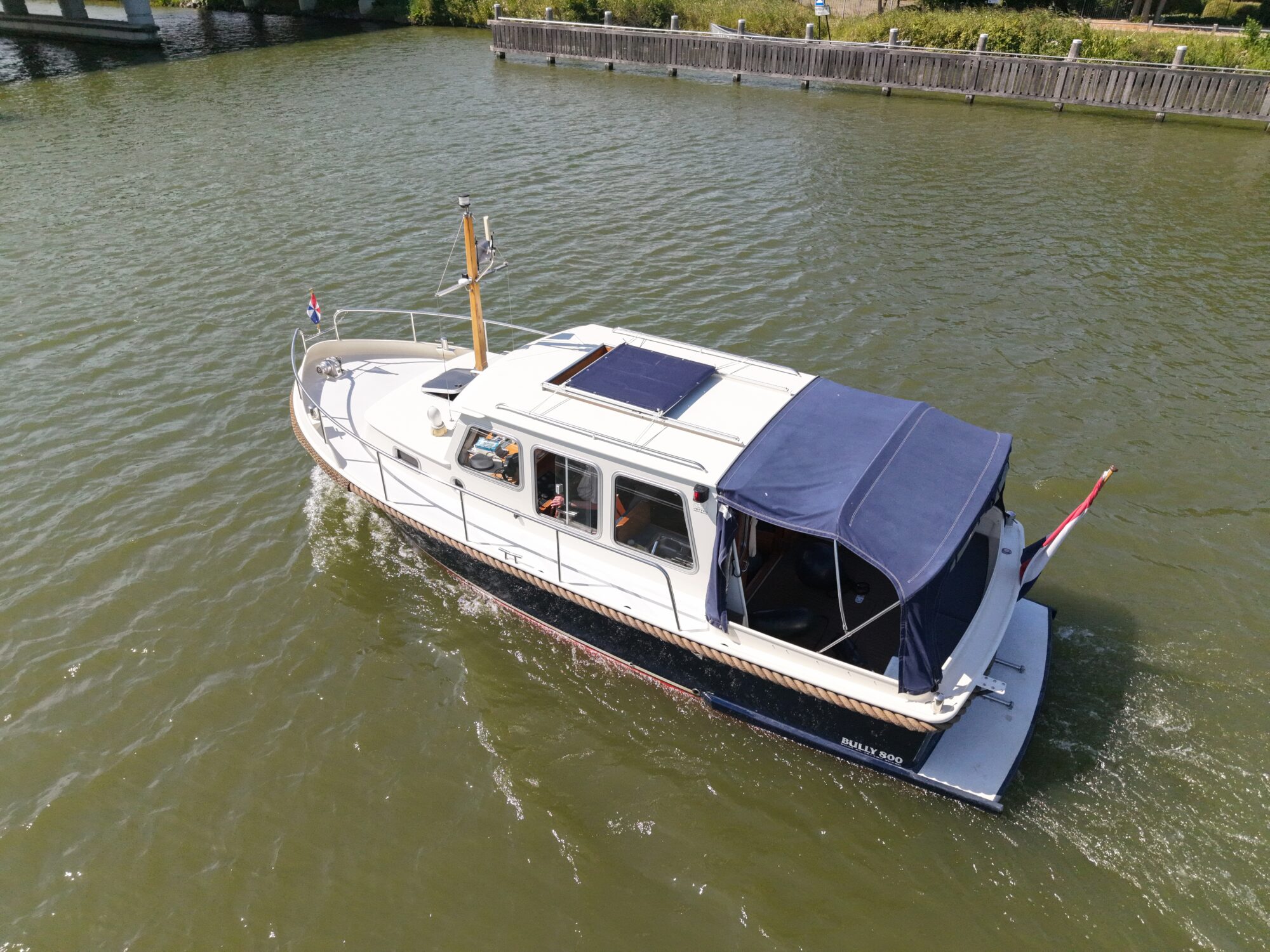 foto: 16 Jetten Jetten Bully 800